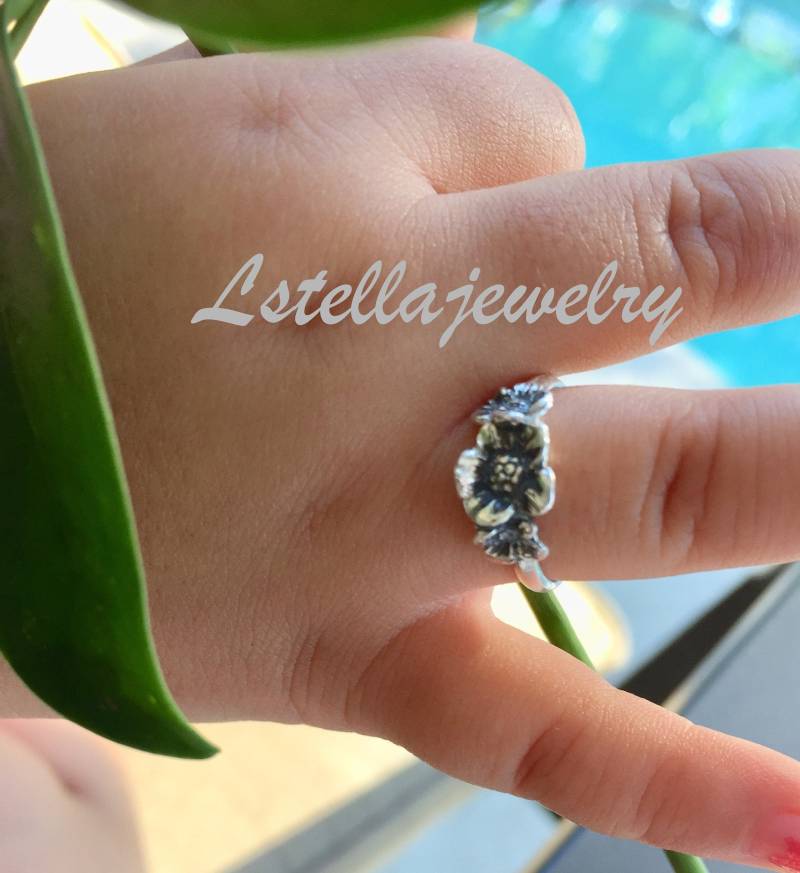 Silber Blume Ring Dreibettzimmer Floral Sterling Vergissmeinnicht Atem Petite Pinky Teen Mädchen von LStellaJewelry