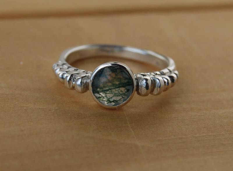 Moosachat Granat Ring Damen Sterling 8 X 10 Mm Stein Gezackte Design Großer Ovaler von LStellaJewelry