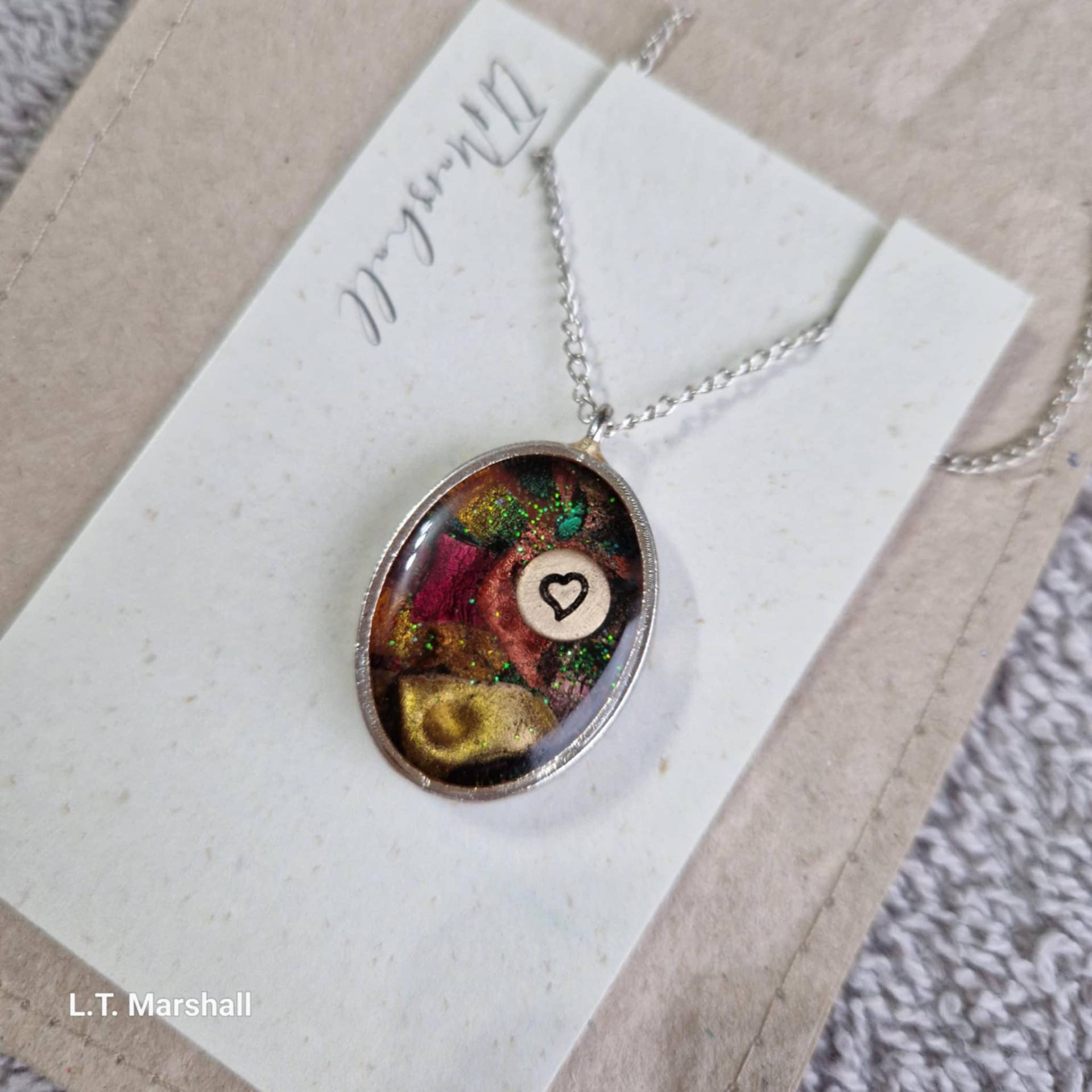 Halskette Aus Recyceltem Kunststoff Und Harz von LTMarshallDesigns