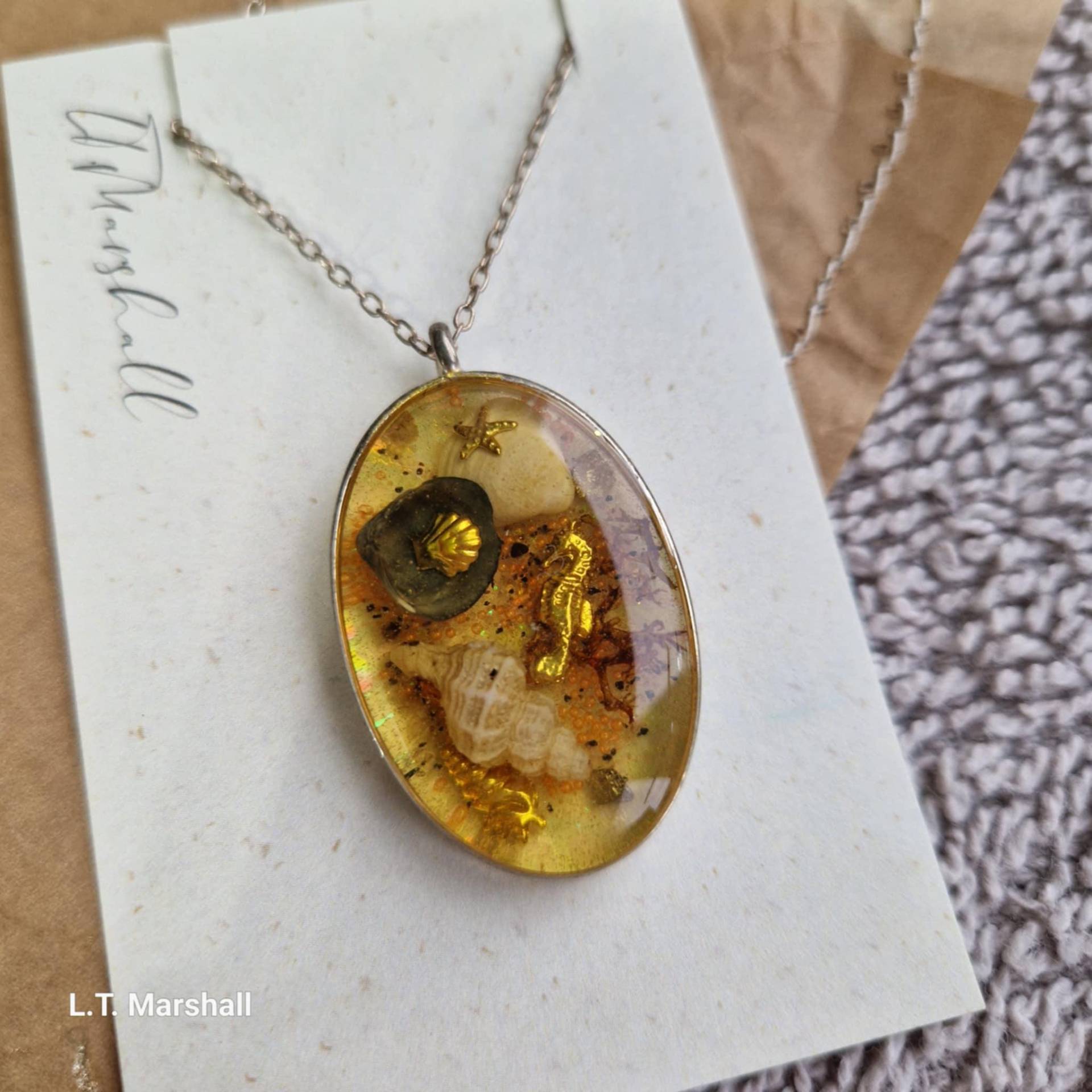 Unter Dem Meer Transparente Harz Halskette von LTMarshallDesigns
