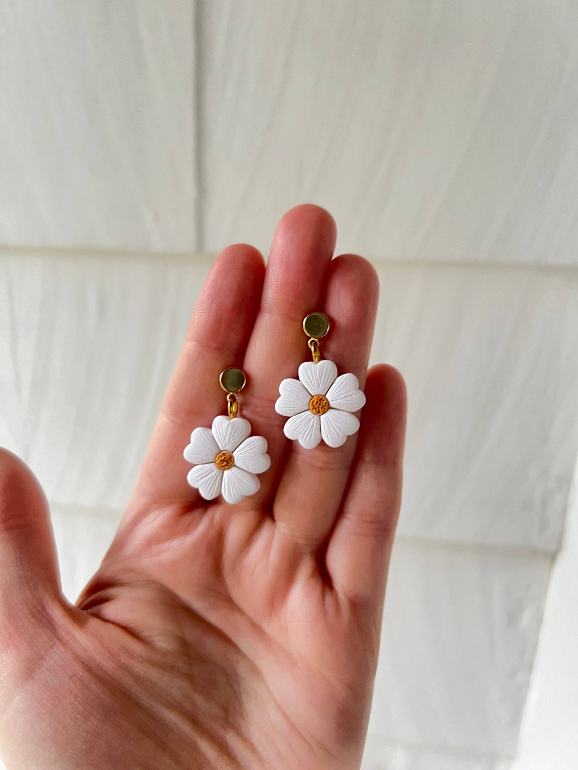 Gänseblümchen Ohrringe Polymer Clay Blumen Schmuck Gänseblümchen Ohrringe Polymer Clay Blumen Schmuck von LTcreated