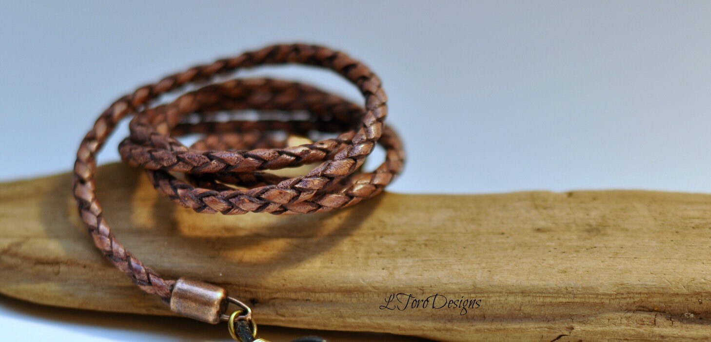 Geflochtene Leder Brillenkette Brillenhalter in Cognac Braun Geflochtene Leder Brillenkette Brillenhalter in Cognac Braun von LToroDesigns