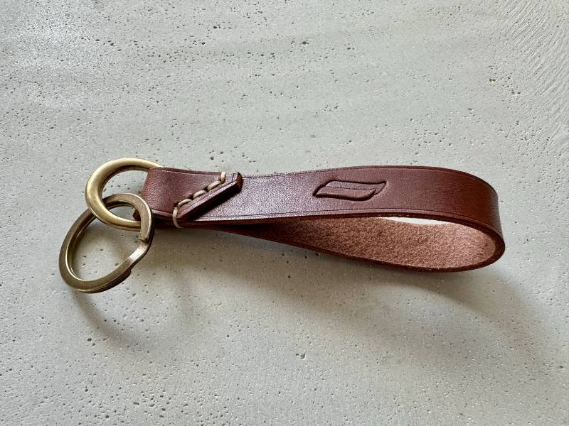 Schlüsselanhänger, Messing Schlüsselring, D-Ring, Rindsleder, Cognac, Handgefertigt, Leder, Geschenk Für Sie, Ihn Schlüsselanhänger, Messing Schlüsselring, D-Ring, Rindsleder, Cognac, Handgefertigt, Leder, Geschenk Für Sie, Ihn von LUCKUNDLEDER
