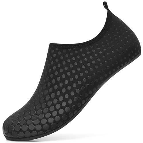 LUEDKA Wasserschuhe Herren Damen Aquaschuhe Schnell Trocknend Badeschuhe Atmungsaktiv Strandschuhe Slip on Schwimmschuhe Leicht Surfschuhe (Schwarz,42 EU) von LUEDKA