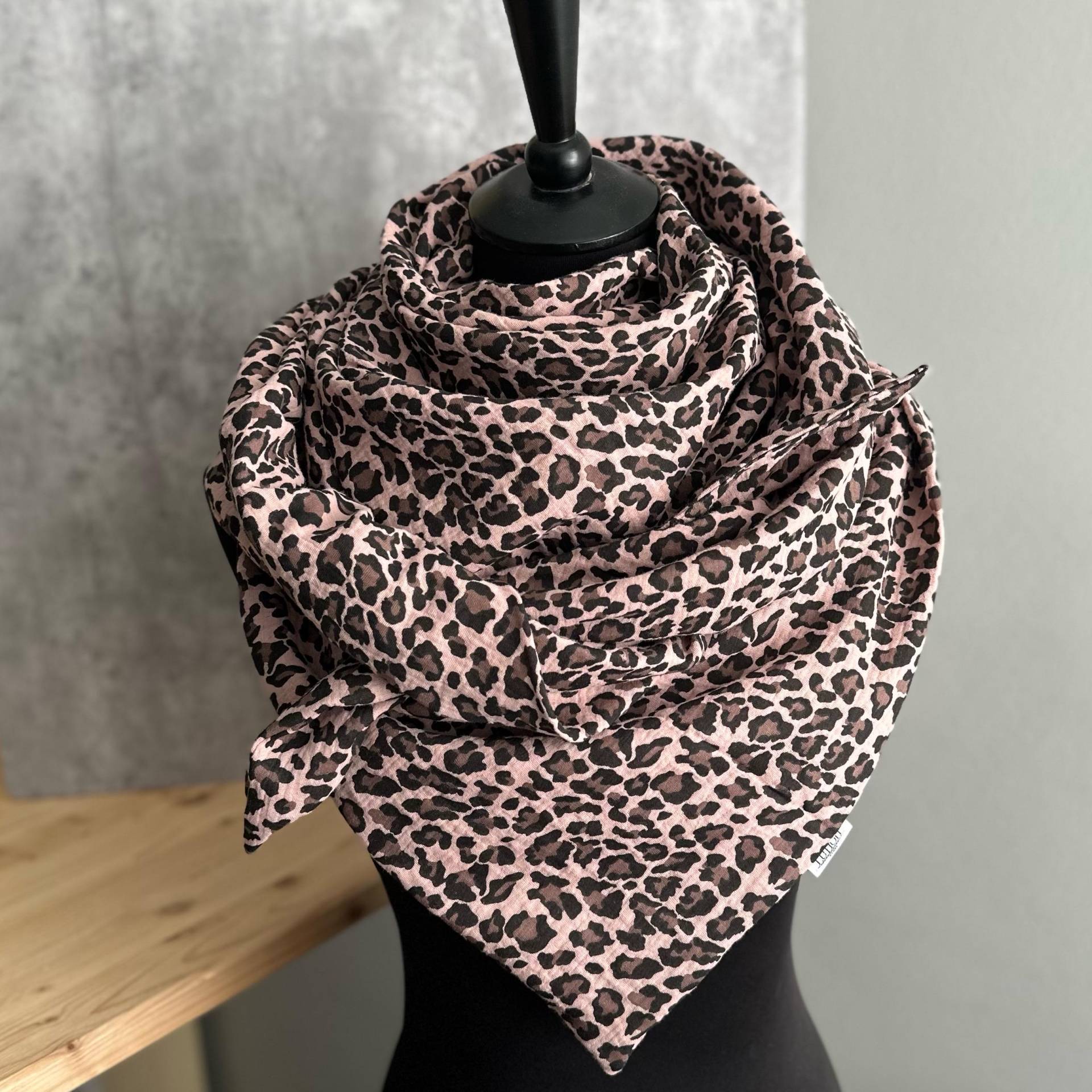 Musselintuch Damentuch Dreieckstuch Damen Halstuch Musselin Tuch Extra Groß 130x130 cm Doppellagig Puderrosa Leoprint von LUHOITstore