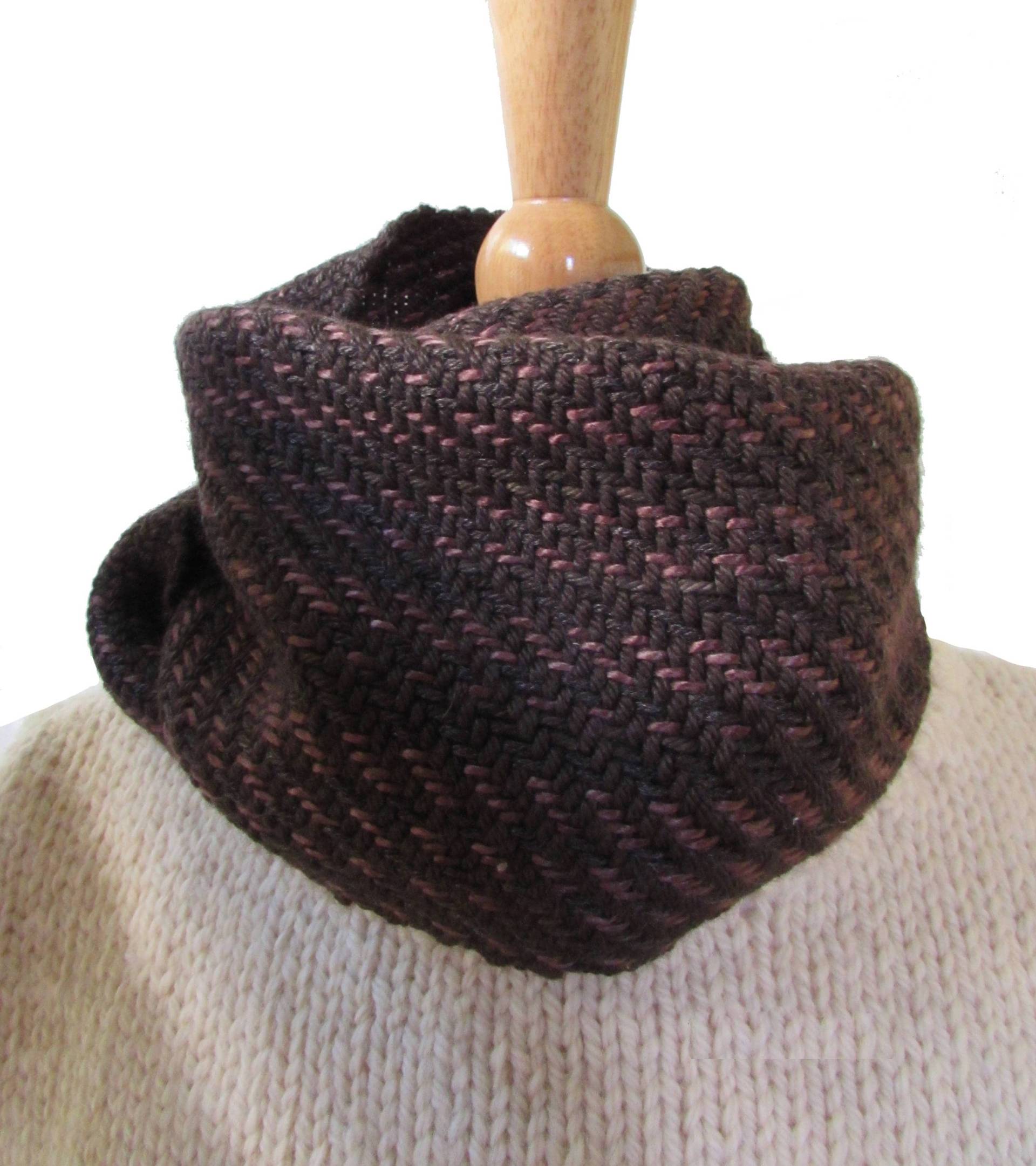 Braune Seide Und Marino Wolle Schal Braune Seide Und Marino Wolle Schal von LUMSCARVES