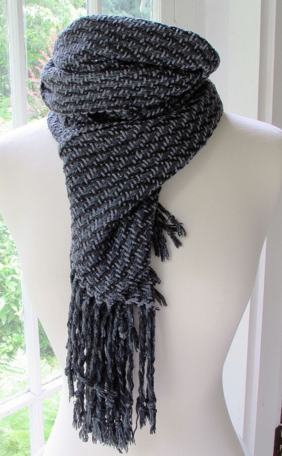 Schwarz/Grauer Seidenschal Schwarz/Grauer Seidenschal von LUMSCARVES