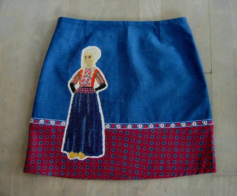 Bestickter A-Linien Rock Folklore Girl Applikation, Grösse Xs Bestickter A-Linien Rock Folklore Girl Applikation, Grösse Xs von LUREaLURE