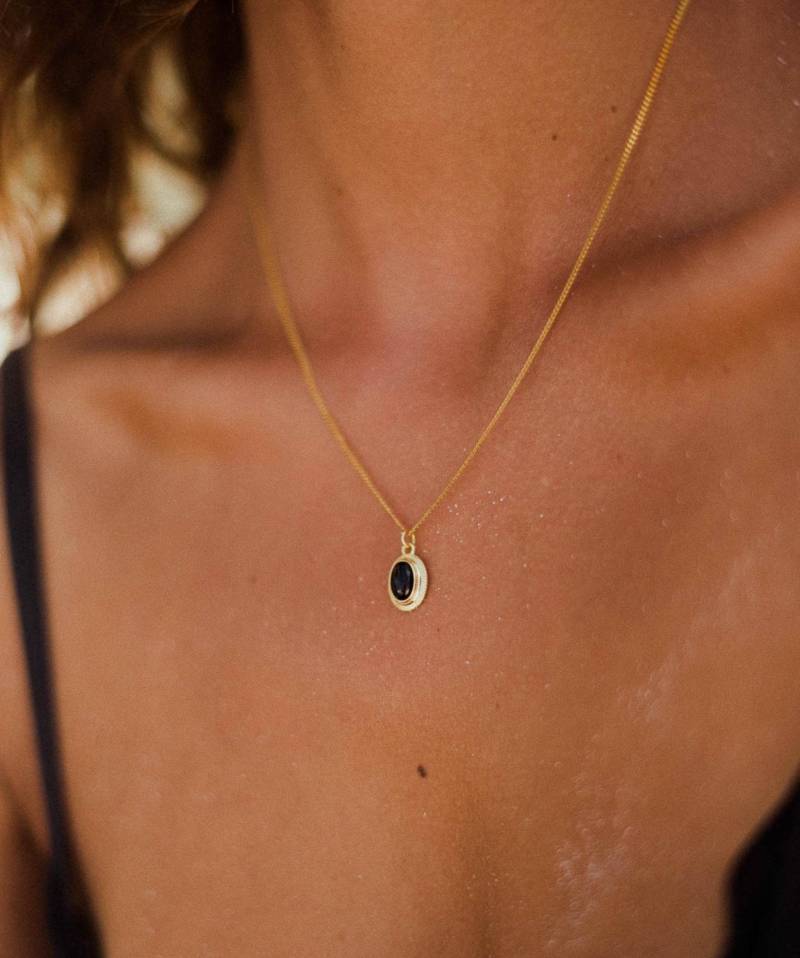 Filigrane Sterling Silber Halskette I Schwarzer Onyx-Stein Ovaler Edelstein Anhänger Minimalistisch Onyxstein-Halskette Damen von LUUKLIFESTYLEShop