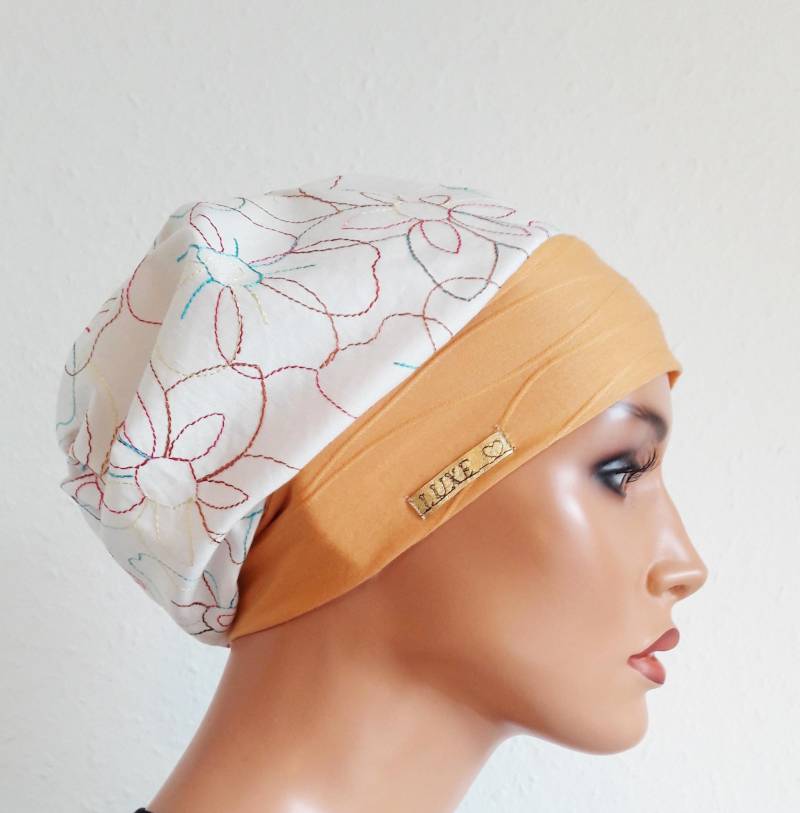 Damen Sommer Ballonmütze Turban Baskenmütze Weiß Ocker Blumen Bestickt 100% Baumwolle Chemomütze Statt Perücke Haarausfall von LUXEKOPF