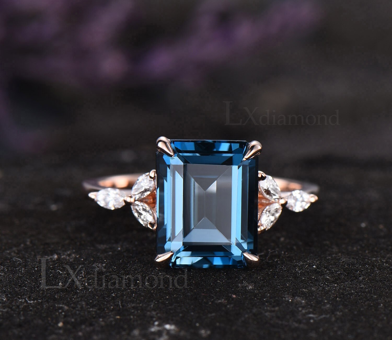 Vintage London Blautopas Verlobungsring Unikat Smaragdschliff 14K Roségold Art Deco Hochzeit Jahrestag Ring Frauen Geschenke von LXdiamond