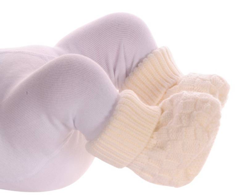 La Bortini Füßlinge Baby Strickschuhe Socken Stricksocken Erstlingssocken booties weich, für Neugeborene in creme-blau La Bortini Füßlinge Baby Strickschuhe Socken Stricksocken Erstlingssocken booties weich, für Neugeborene in creme-blau von La Bortini