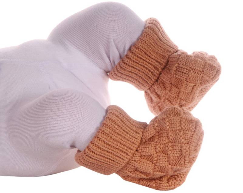 La Bortini Füßlinge Baby Strickschuhe Socken booties Stricksocken Erstlingssocken in Beige, neutral, für Neugeborene von La Bortini
