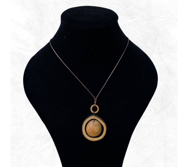 La Tagua Manufactura Kette mit Anhänger Saya - Kette/Tagua von La Tagua Manufactura