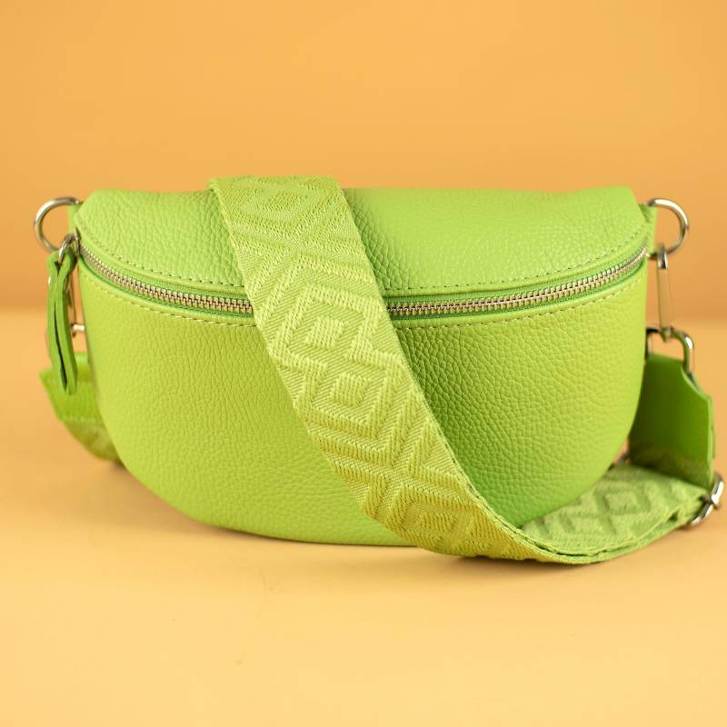 Hellgrüne Leder Umhängetasche Pistazie Taille Umhängetasche von LaBellaLeather