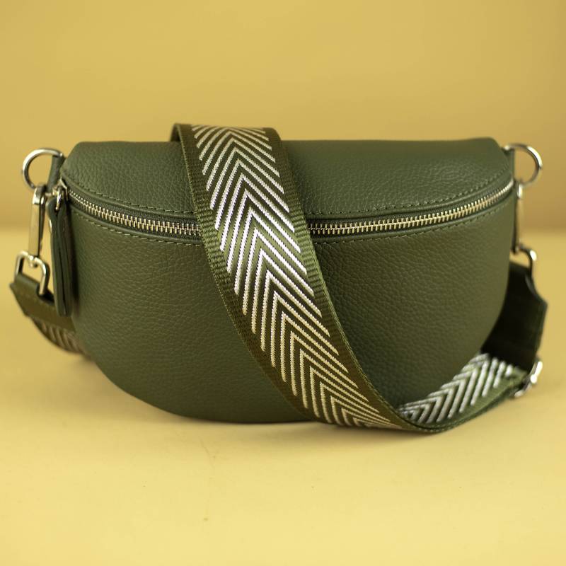Khaki Grüne Leder Crossbody Gürteltasche Mit Silbernen Riemen - Made in Italy von LaBellaLeather