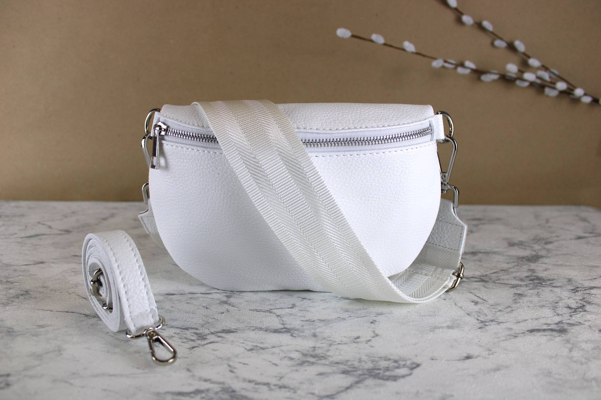 Weiss Bauchtasche Für Frauen Mit Ledergurt Und Gemustertem Riemen Gürteltasche Crossbodybag Umhängetasche Sie Geschenk M Größe Silber von LaBellaLeather