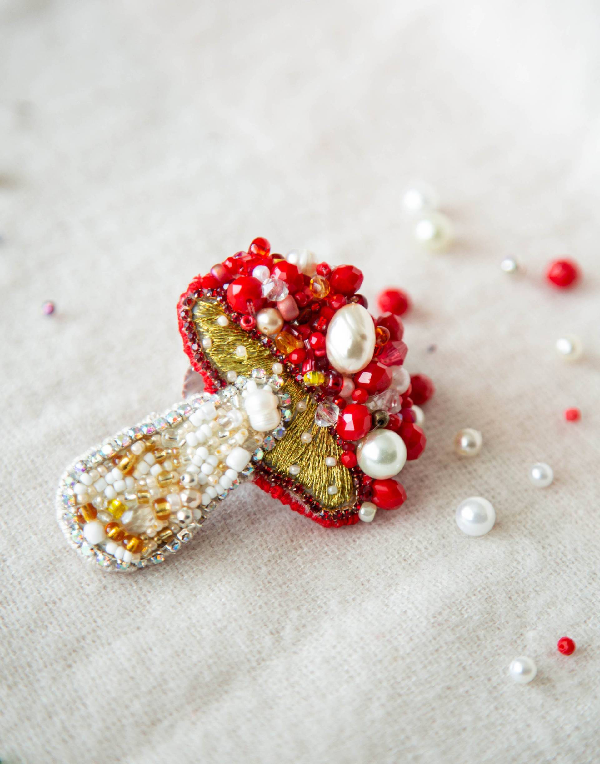 Roter Toadstool | Handgemachte Pilz Brosche Pin Fliegenpilz Perlen Roter Toadstool | Handgemachte Pilz Brosche Pin Fliegenpilz Perlen von LaBluett