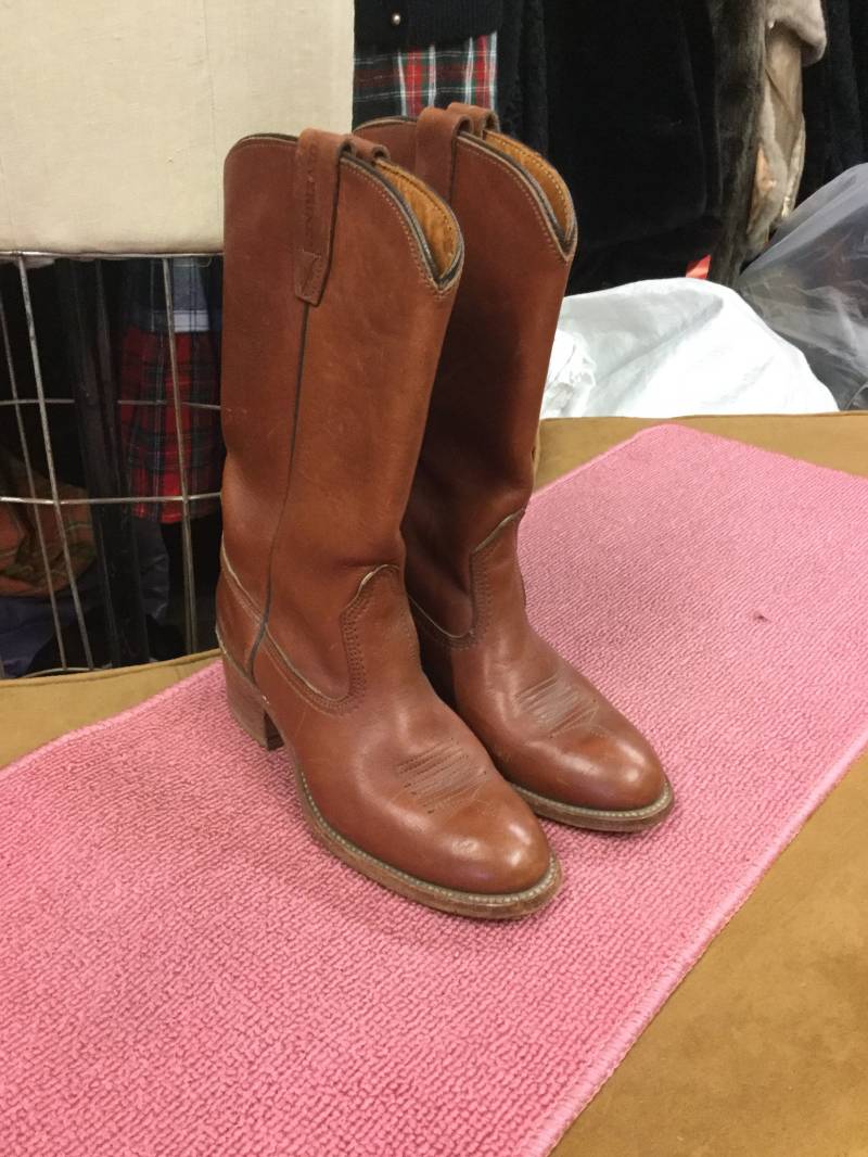 Wolverine Größe 5 1/2 Schöne Mid-Länge Stiefel von LaBombaVintage