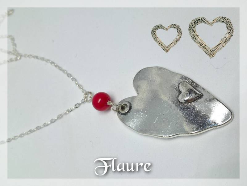 Große Herz - Und Korallenperlenkette, Korallenschmuck, Herzschmuck, Geschenkidee von LaBoutiquedeFlaure