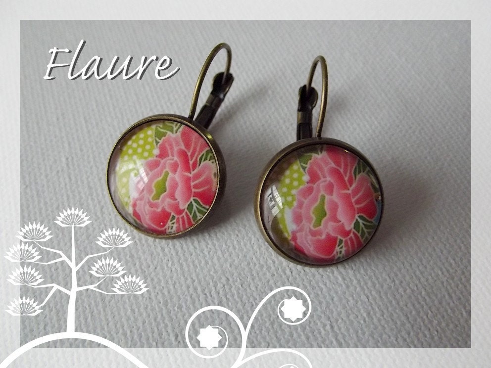 "Island Flowers" Schläferohrringe, Cabochon Ohrringe, Blumen, Blumenschmuck, Cabochons von LaBoutiquedeFlaure