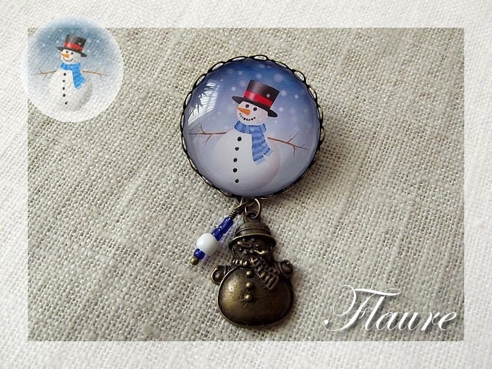 Runde Cabochon-Brosche „Schneemann" von LaBoutiquedeFlaure