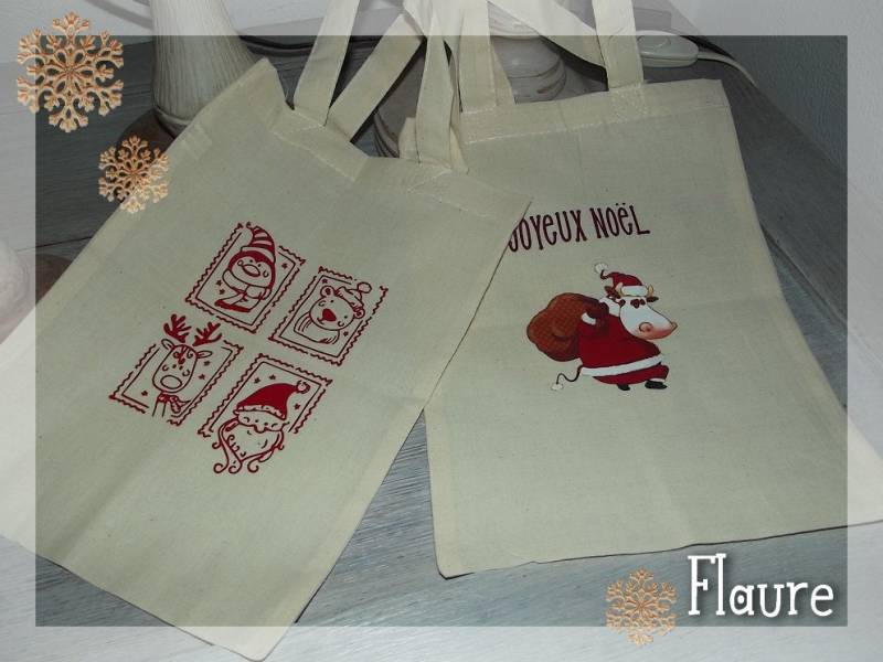 Set Mit Zwei Weihnachtsgeschenktüten Aus Baumwolle von LaBoutiquedeFlaure