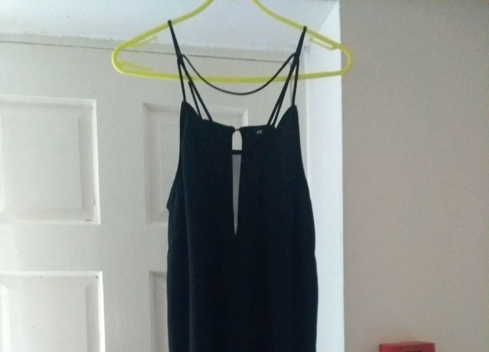 Schwarze Riemchen Kleid Vintage Schiere Schwarze Riemchen Kleid Vintage Schiere von LaBrujaCabra