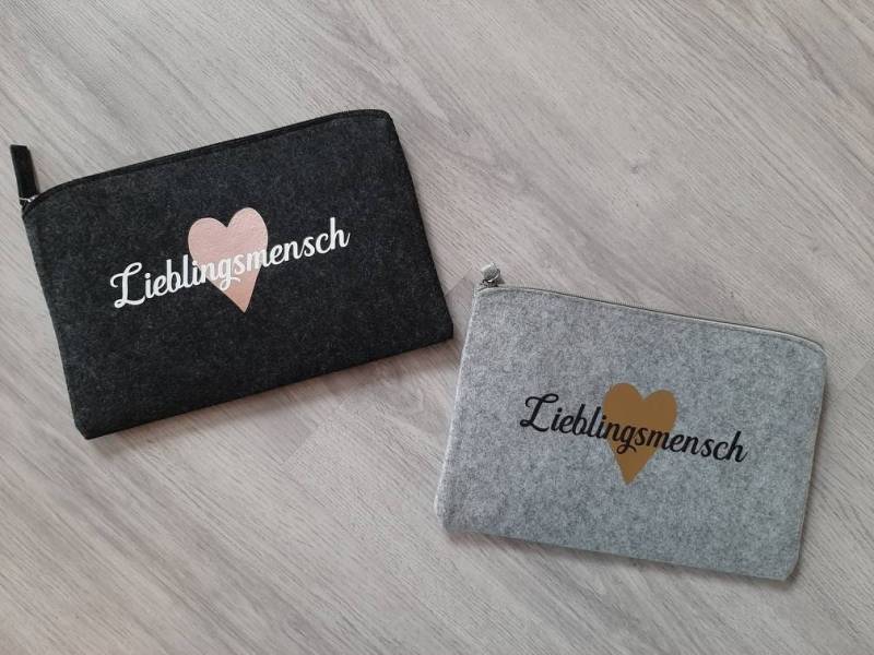 Kosmetiktäschchen Kosmetiktasche Filztasche Lieblingsmensch Kosmetiktäschchen Kosmetiktasche Filztasche Lieblingsmensch von LaBuHandmade