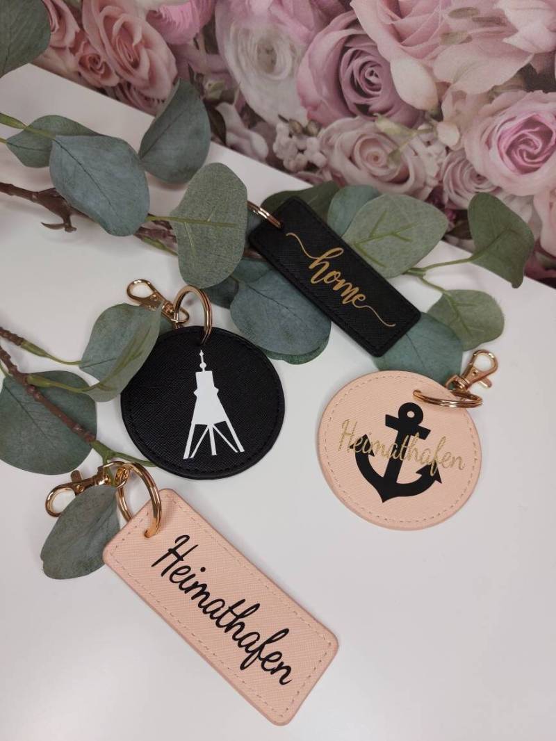Schlüsselanhänger Aus Kunstleder Personalisiert Nach Wunsch Oder Mit Kugelbake Cuxhaven von LaBuHandmade