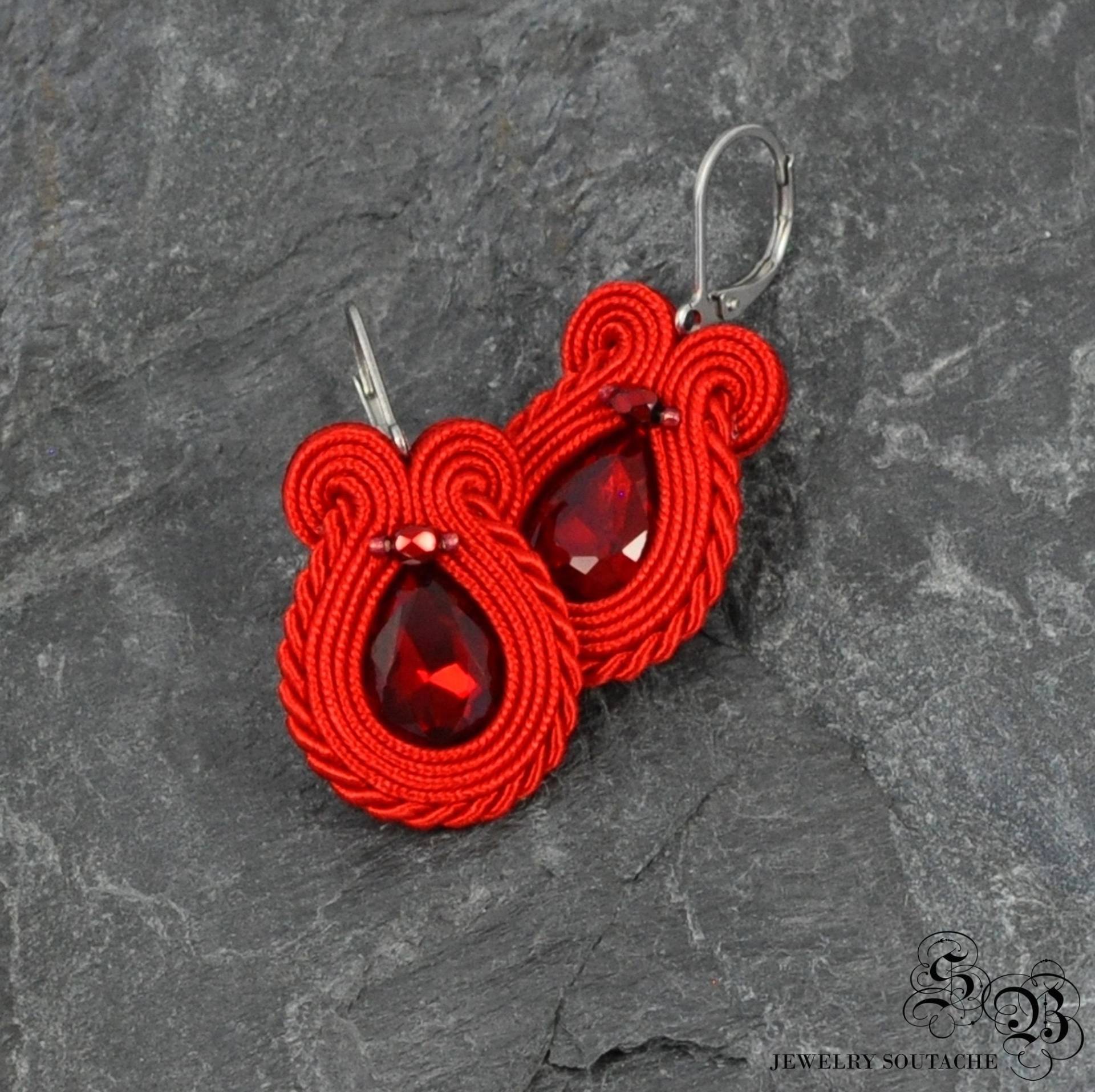 Rote Soutache Ohrringe Kleine Edelstein Ohrringe Rote Soutache Ohrringe Kleine Edelstein Ohrringe von LaCannet