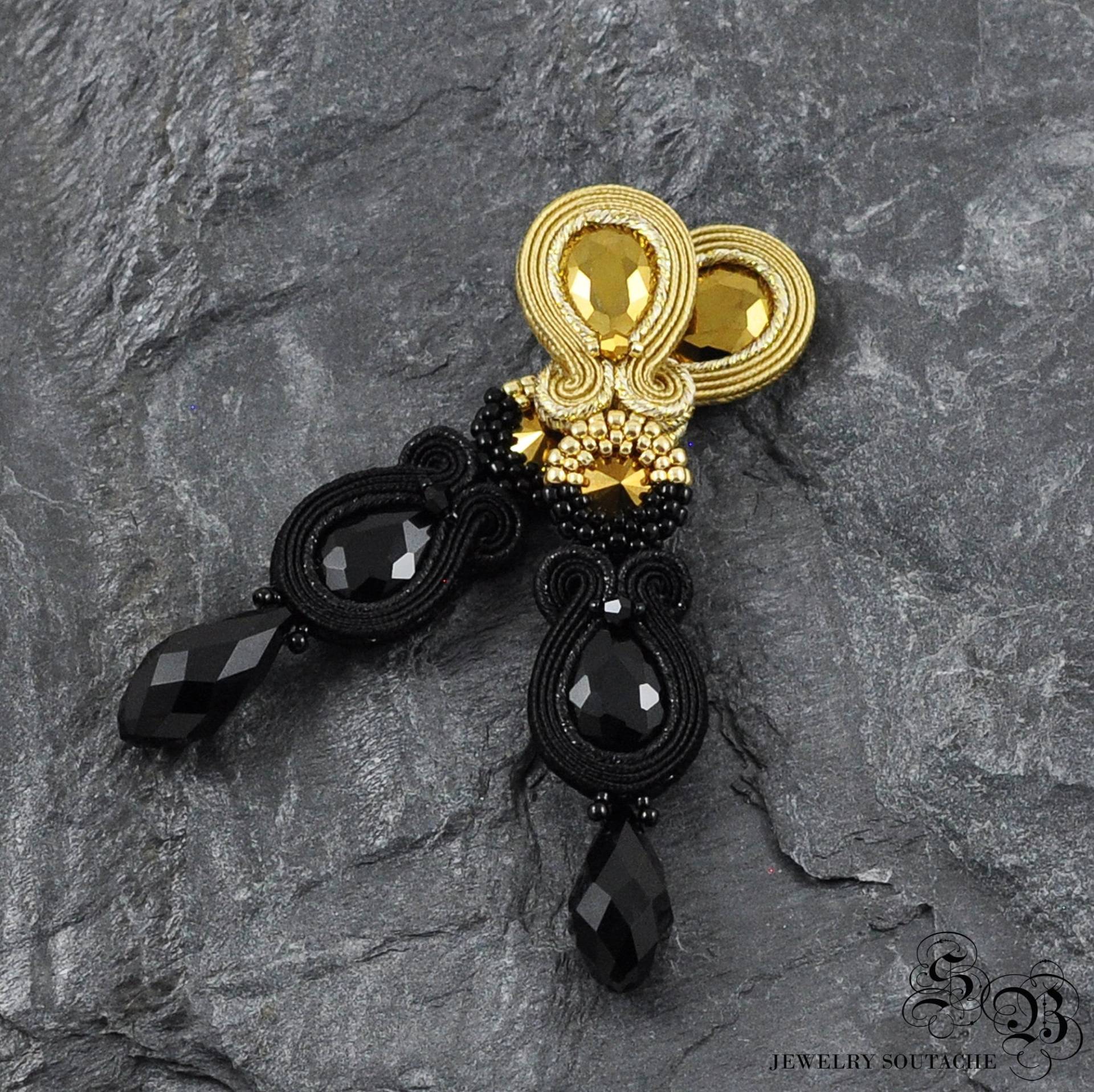 Schwarz & Gold Soutache Ohrringe Lange Perlenohrringe Schwarz & Gold Soutache Ohrringe Lange Perlenohrringe von LaCannet