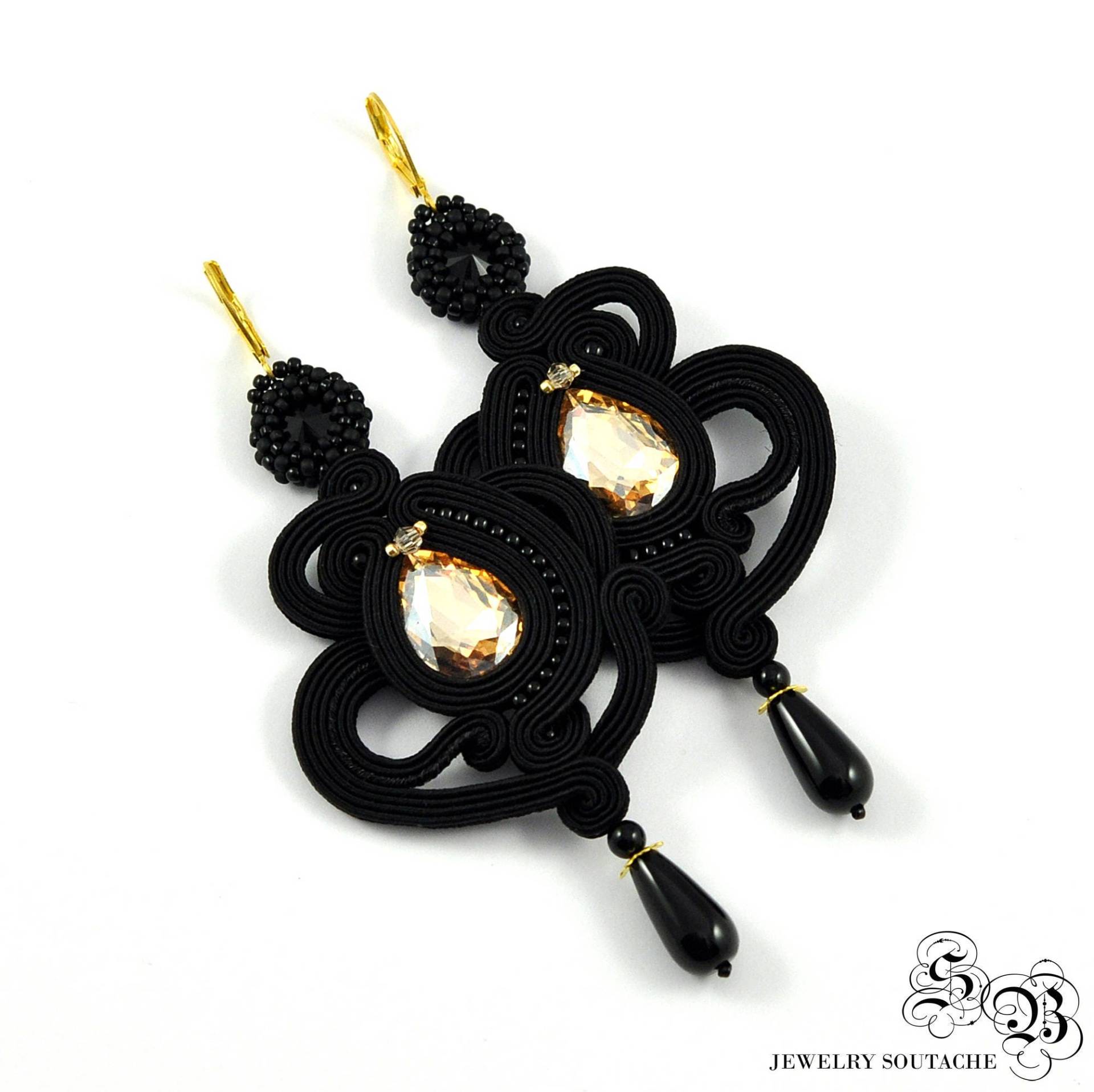 Schwarze Soutache Ohrringe Lange Durchbrochene Kristall Schwarze Soutache Ohrringe Lange Durchbrochene Kristall von LaCannet