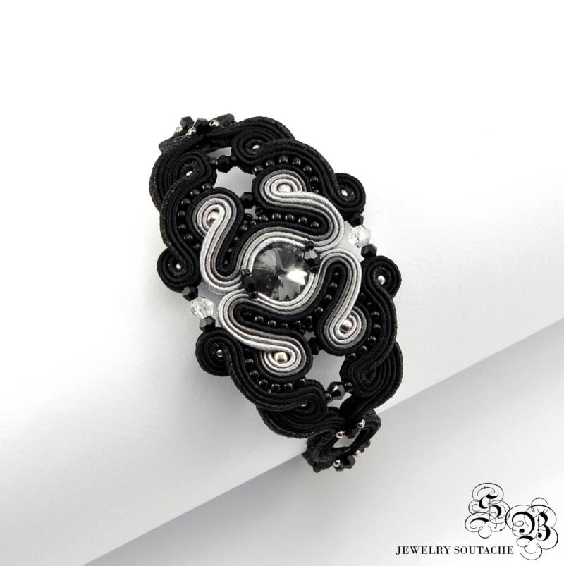 Soutache Armband Eleganter Grauer Glasperlenschmuck Soutache Armband Eleganter Grauer Glasperlenschmuck von LaCannet