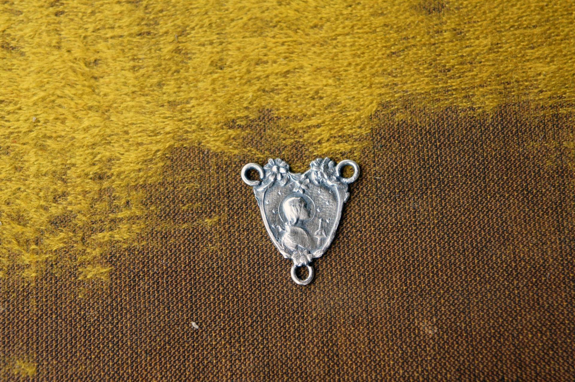Sterling Silber Jeanne D'arc Rosenkranz Connector - Antique Style Exclusive Design Sterling Silber Jeanne D'arc Rosenkranz Connector - Antique Style Exclusive Design von LaComtesseDeTalaru