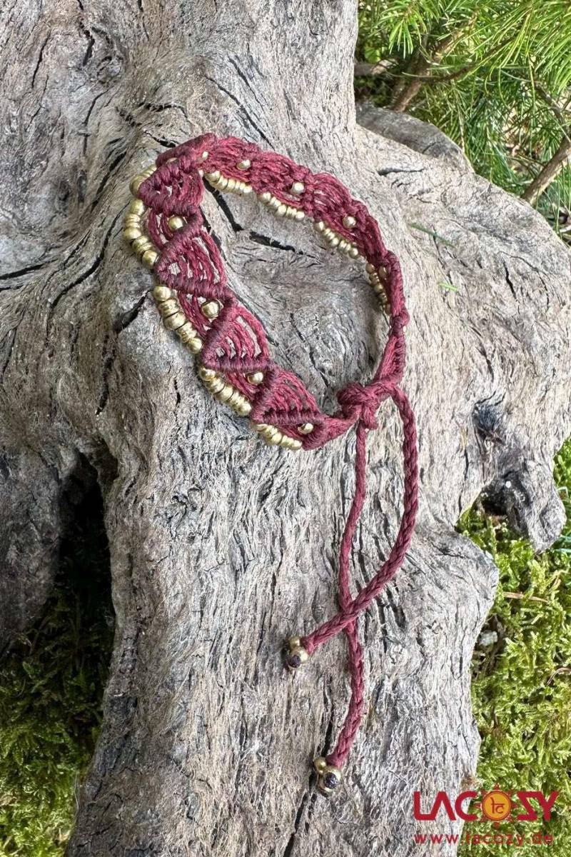 Fußkettchen Aus Makramee Kala Bordeaux Boho Fuss Schmuck Makrameefusskettchen von LaCozyShop