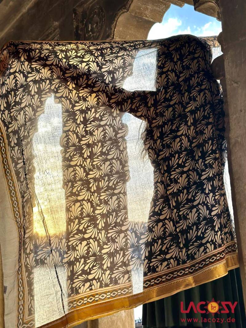 Sarong Tuch Jasmin Aus Baumwolle - Handbedruckt Mit Blockprint & Goldborte | Wickeltuch Strandtuch Boho Schal Pareo Festival Deko von LaCozyShop
