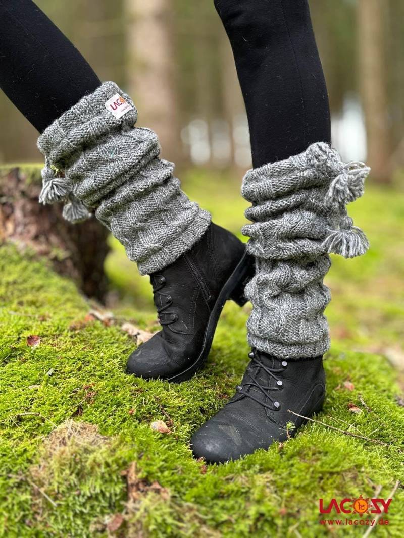 Gefütterte Beinstulpen | Hellgrau Warme Stulpen Aus Reiner Wolle Und Kuschligem Fleece Handarbeit Nepal von LaCozyShop