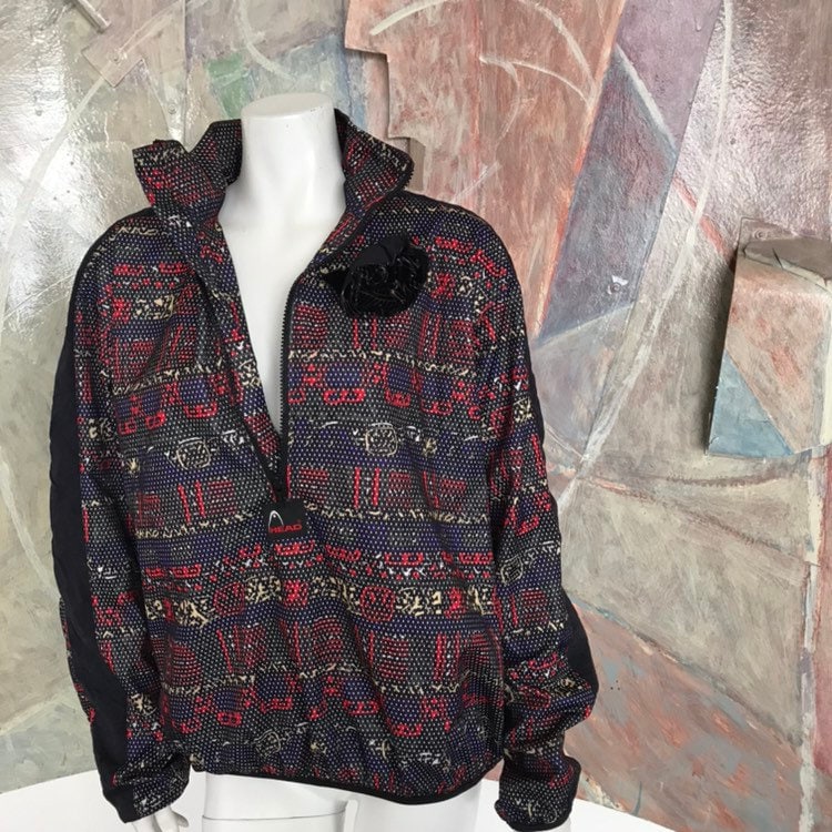 Vintage Head Flower Pin Gemusterte Frauen Halb Zip Windbreaker-Größe Medium von LaCroisette