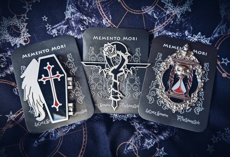 Memento Mori Emaille Pin Set - Sarg Tod Gothic Memento Mori Emaille Pin Set - Sarg Tod Gothic von LaCroixGrimoire