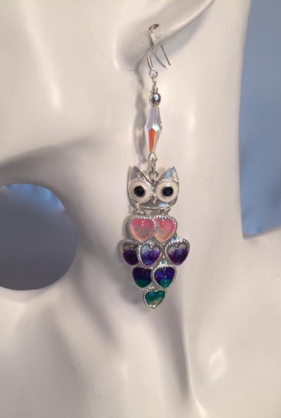 Cascading Eulen Ohrringe, Rosa/Lila/Aqua, Lehrer Geschenk, Valentinstag Cascading Eulen Ohrringe, Rosa/Lila/Aqua, Lehrer Geschenk, Valentinstag von LaDiDisDesigns