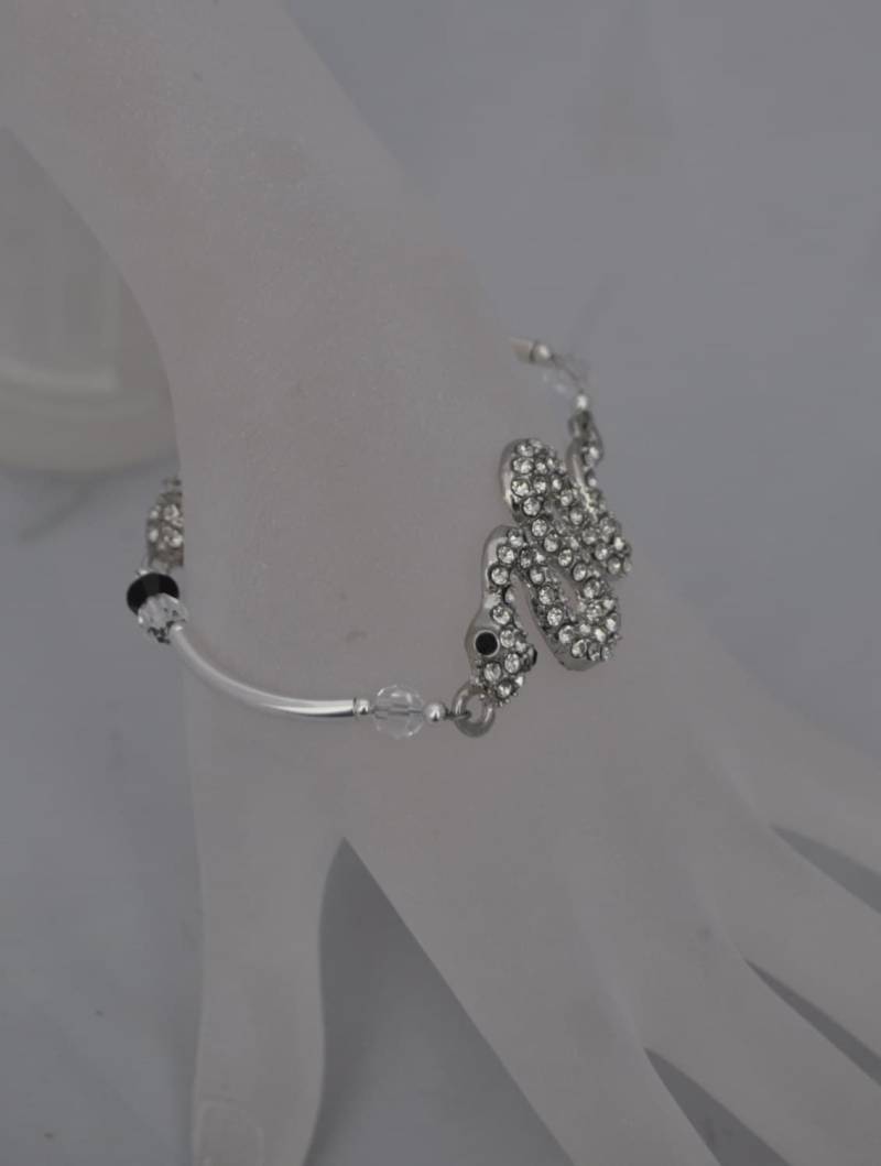 Schlangen Sie-Armband Mit Strass-Magnetverschluss Schlangen Sie-Armband Mit Strass-Magnetverschluss von LaDiDisDesigns