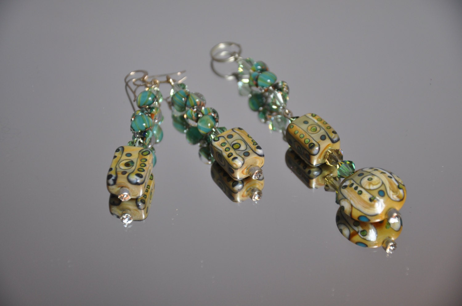 Strand-Lampe Arbeit Ohrringe Und Anhänger Set Mit Swarovski-Kristall Borosilikat Auf Sterling Silber Ohr Drähte Strand-Lampe Arbeit Ohrringe Und Anhänger Set Mit Swarovski-Kristall Borosilikat Auf Sterling Silber Ohr Drähte von LaDiDisDesigns
