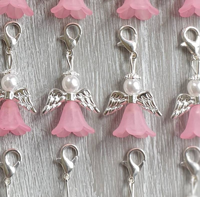 10 Schutzengel Anhänger Engel Charm Taufe Kommunion Hochzeit Firmung Engelchen Geburt Glückbringer Versilbert Gastgeschenk von LaDuchesseAgate