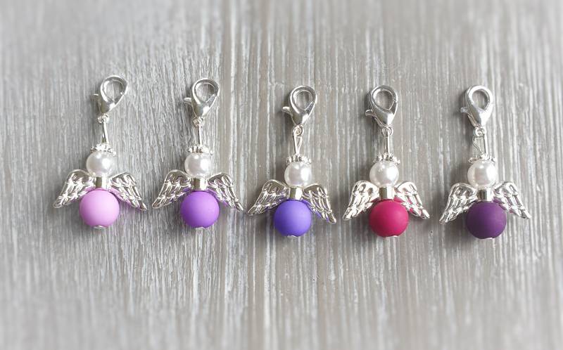 10 Schutzengel Anhänger Engel Engelchen Taufe Kommunion Konfirmation Mehrfarbig Hochzeit Glückbringer Charm Versilbert Gastgeschenk Bunt von LaDuchesseAgate