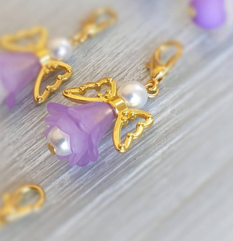 10 Schutzengel Anhänger Engel Taufe Kommunion Gold Farbe Hochzeit Geburtstag Glückbringer Charm Gastgeschenk Engelchenl Geburt von LaDuchesseAgate