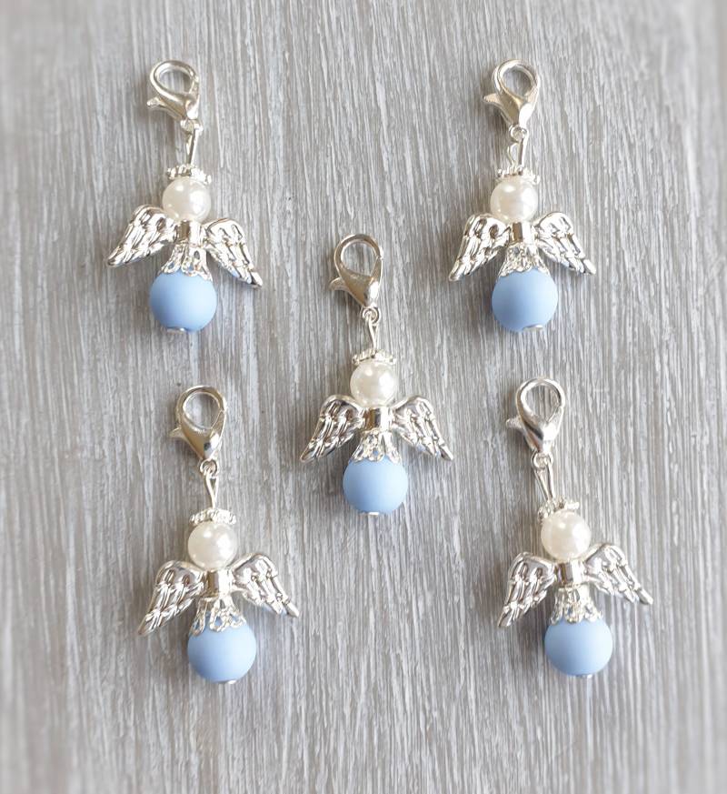 10 Schutzengel Anhänger Engel Taufe Kommunion Hochzeit Glückbringer Charm Versilbert Gastgeschenk Perlen von LaDuchesseAgate