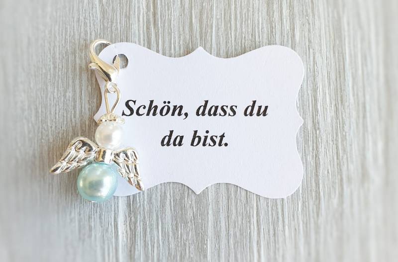 20 Schutzengel Anhänger + Kärtchen Taufe Kommunion Hochzeit Glückbringer Charm Gastgeschenk Engelchen Vermerk Personalisierbar von LaDuchesseAgate