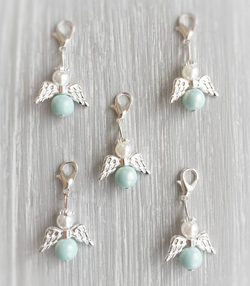 20 Schutzengel Anhänger Engel Engelchen Taufe Kommunion Hochzeit Firmung Geburt Glückbringer Charm Versilbert Gastgeschenk Helltürkis Spc von LaDuchesseAgate