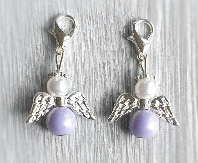 20 Schutzengel Anhänger Engel Engelchen Taufe Kommunion Hochzeit Firmung Geburt Glückbringer Charm Versilbert Gastgeschenk Lavendel Spc von LaDuchesseAgate